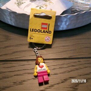 NEW LEGO I love Legoland keychain - RARE Lego Land Girl Minifigure Brown Hair